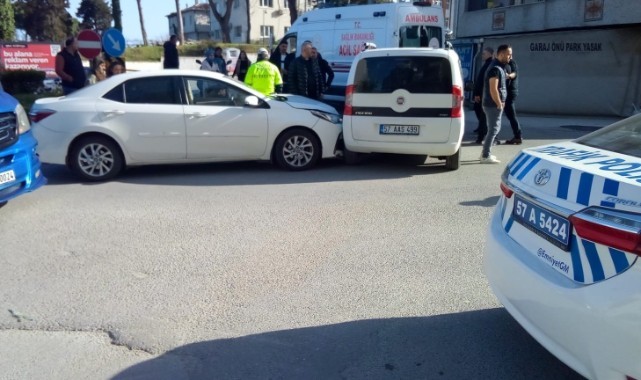 Otomobil ile hafif ticari araç çarpıştı: 1 yaralı