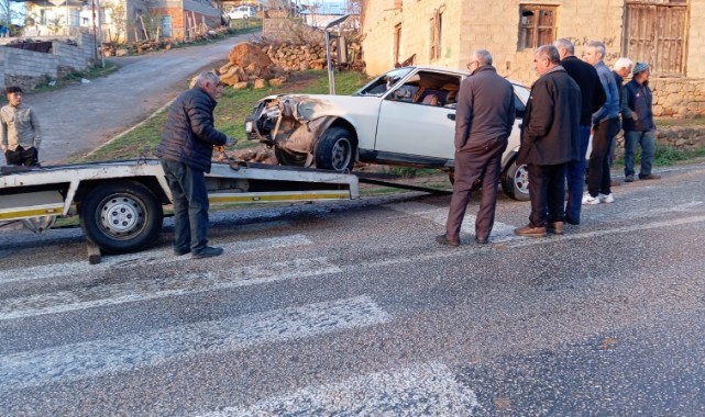Otomobil ile motosiklet çarpıştı: 1 yaralı