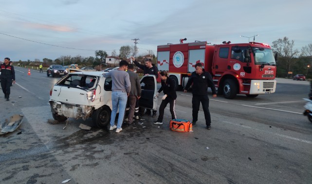 Otomobille çarpışan cip köprüden aşağıya uçtu: 7 yaralı