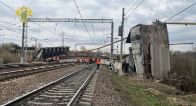 Rusya'da demiryolu köprü çöktü: 1 ölü, 5 yaralı