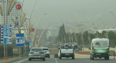 Şanlıurfa'da toz taşınımı etkili oldu!
