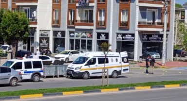 Şehir dışından gelip oto galeriyi kurşunladılar: 1 yaralı, 4 gözaltı