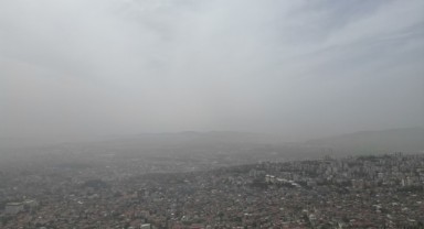 Toz taşınımı şehri etkisi altına aldı