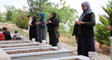 Anneler Günü Şehit  ailelerinin acısını katladı