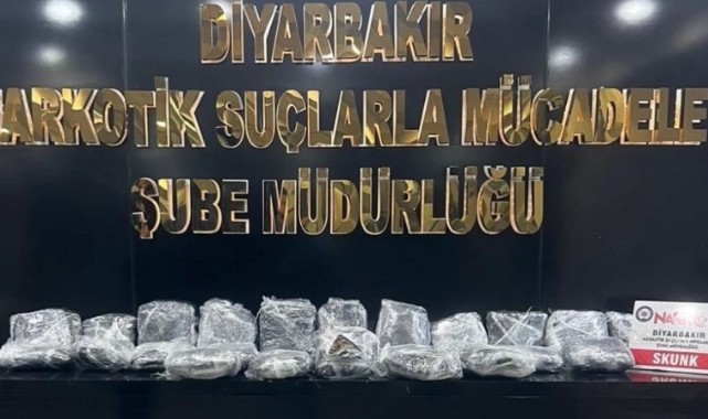 Araç yedek parçaları içerisinde uyuşturucu ele geçirildi