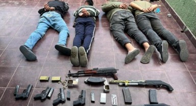 Cezaevi firarisi, uzun namlulu silahla saklandığı çiftlikte yakalandı
