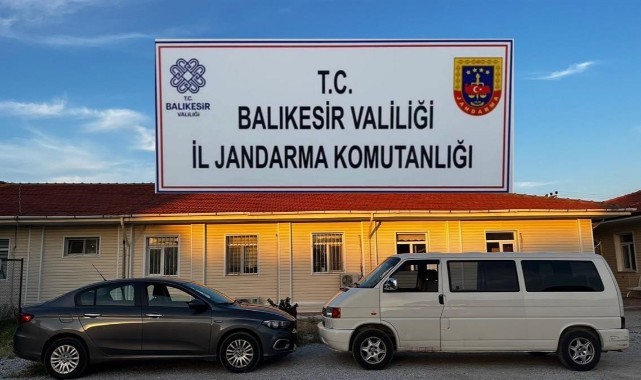Çok sayıda göçmen ve 2 yabancı uyruklu organizatör yakalandı
