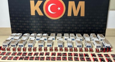 Çok sayıda makaran ve cinsel içerikli ürün ele geçirildi