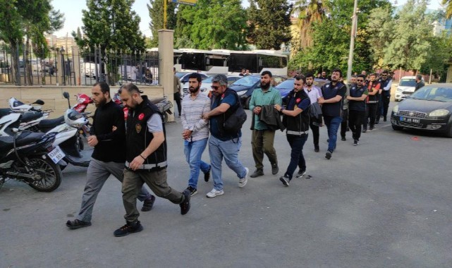DEAŞ operasyonunda gözaltına alınan şüpheliler adliyede
