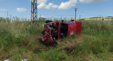 Diyarbakır’da feci kaza: 1 ölü, 2 ağır yaralı