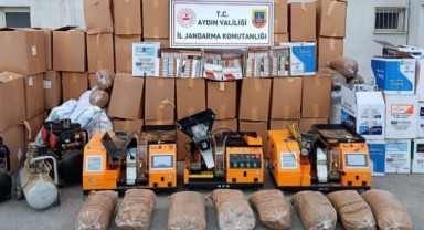 Efeler’de kaçak sigara operasyonu