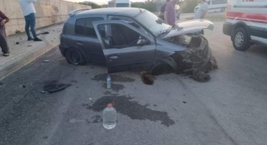 Elazığ’da otomobil duvara çarptı: 2 yaralı