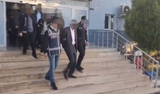 Eyyübiye'de 4 kişi suçüstü yakalandı! Vatandaşları 3 milyon zarara uğrattılar