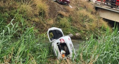 İki otomobil çarpıştı, biri dereye uçtu: 5'i ağır 8 yaralı