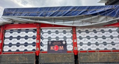Kamyonda 8 milyon adet boş makaron ele geçirildi