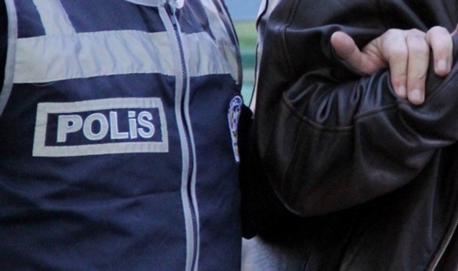 Kendisi polis olarak tanıtıp vatandaşları dolandıran şahıs Akçakale'de yakalandı