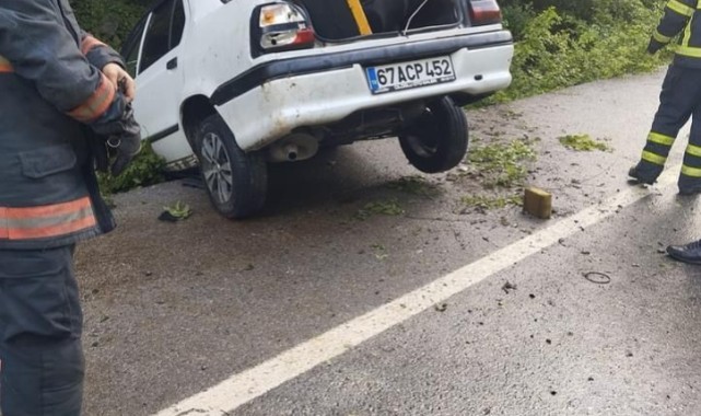 Kontrolden çıkan otomobil kanala düştü: 2 yaralı