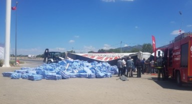 Kontrolden çıkan tır duvara çarparak devrildi: 1 ölü