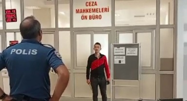  Mehdi olduğunu öne süren şahıs adliyede bıçaklı eylem yaptı