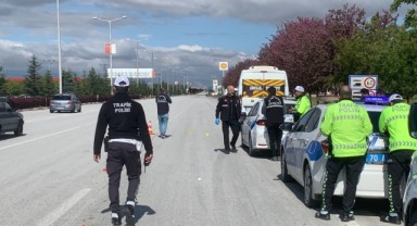 Minibüsün çarptığı yaşlı adam ağır yaralandı