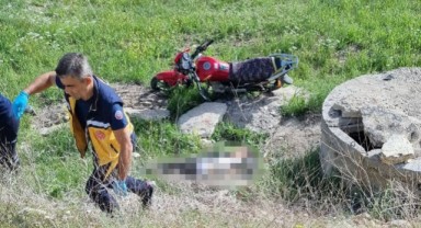 Motosiklet şarampole yuvarlandı: 1 ölü, 1 yaralı