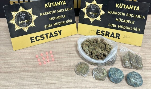 Otobüs yolcusunun üzerinde uyuşturucu ele geçirildi