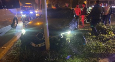 Otomobil ile hafif ticari araç çarpıştı: 3 yaralı