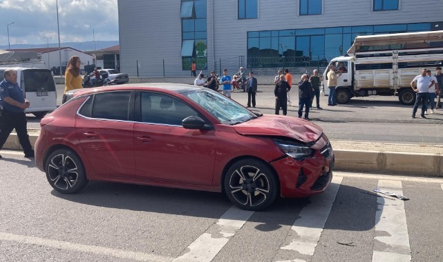 Otomobil ile motosiklet çarpıştı: 1 ölü