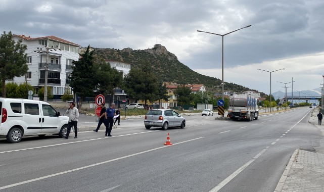 Otomobil ile süt kamyonu çarpıştı: 1 yaralı