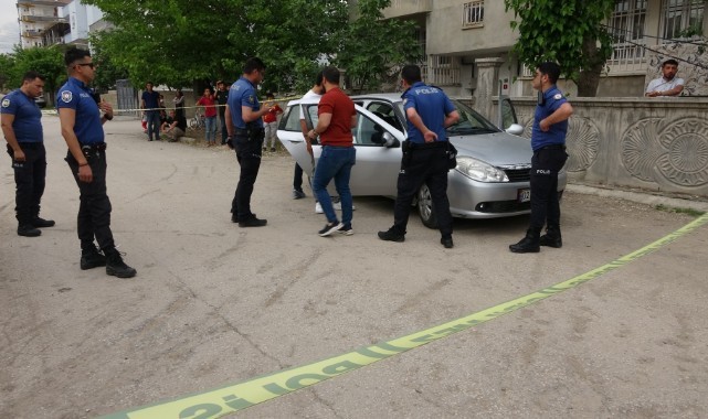 Park halindeki otomobilde bir kişi ölü bulundu