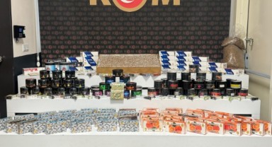 Polis çok sayıda makaron ile kaçak ürünler ele geçirdi