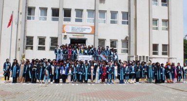 Şanlıurfa'da öğrencilerin mezuniyet coşkusu!