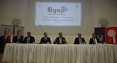 Şanlıurfa Valisi Şıldak, öğretmenlerle bir araya geldi