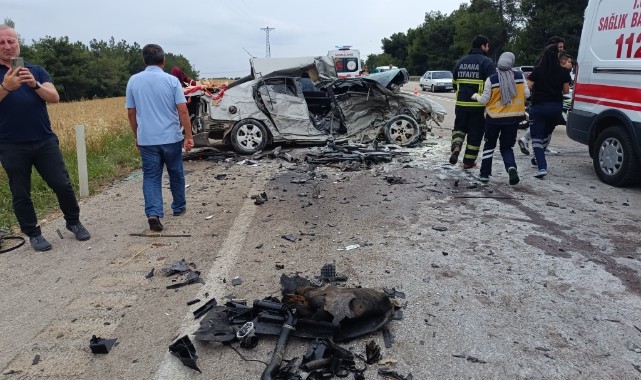 Trafik kazası sonrası ortalık savaş alanına döndü