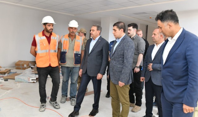 Vali Şıldak, Birecik’te yapılan okulları inceledi