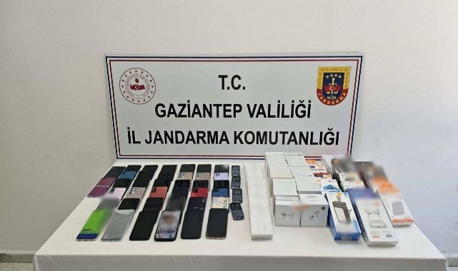 2,5 milyon TL değerinde kaçak telefon ele geçirildi