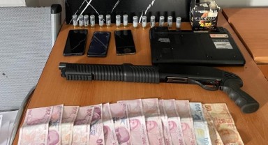 3 ilde yapılan 4 operasyonda 132 kaçak göçmen yakalandı
