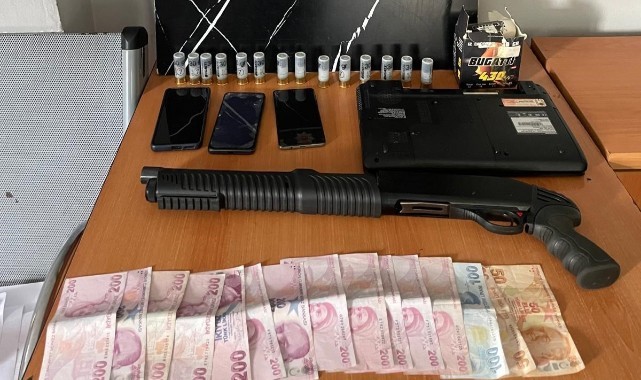 3 ilde yapılan 4 operasyonda 132 kaçak göçmen yakalandı