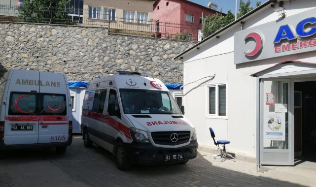 Baraka yangınında 4 kişi hastanelik oldu