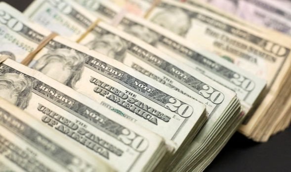 Cari denge Nisan'da dolarlık açık verdi