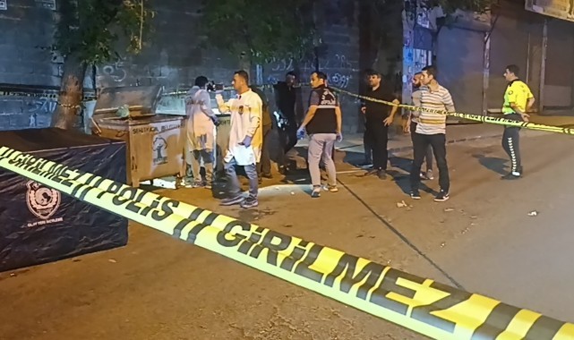 Cuvalla çöp konteynerine atılmış kadın cesedi bulundu