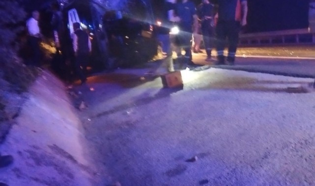 D100 karayolunda otobüs devrildi: 9 yaralı