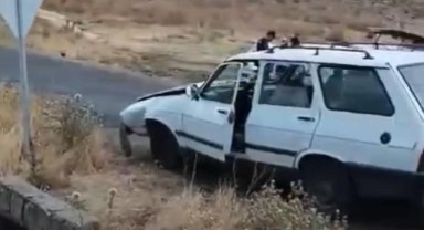 Diyarbakır'da iki otomobil çarpıştı: 2 yaralı