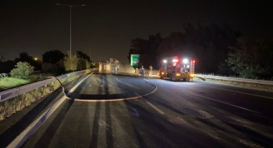 Doğalgaz yüklü tır devrildi, otoyol trafiğe kapatıldı