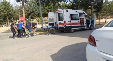 Ehliyetsiz sürücünün kullandığı motosiklet araçla çarpıştı: 1 yaralı