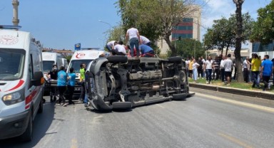 Hasta taşıyan ambulans devrildi: 1 ölü, 4 yaralı