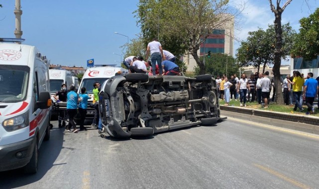 Hasta taşıyan ambulans devrildi: 1 ölü, 4 yaralı