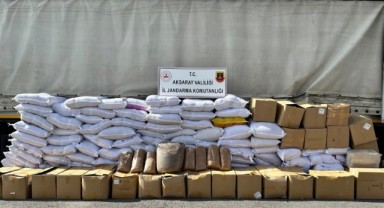 Jandarmanın operasyonunda 6 ton 750 kilo kaçak tütün ele geçirildi