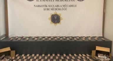 Kargo paketinde uyuşturucu çıktı: 2 gözaltı