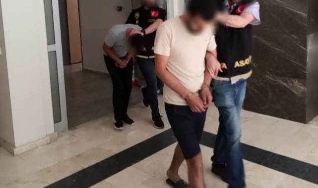 Kendilerini MİT görevlisi olarak tanıtıp vatandaşları dolandırdılar